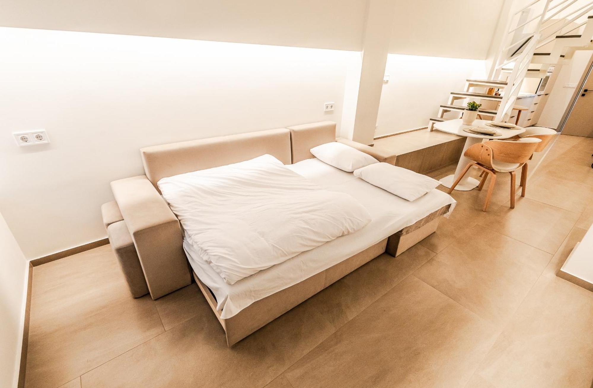 Eunoia Luxury Loft Apartment *
